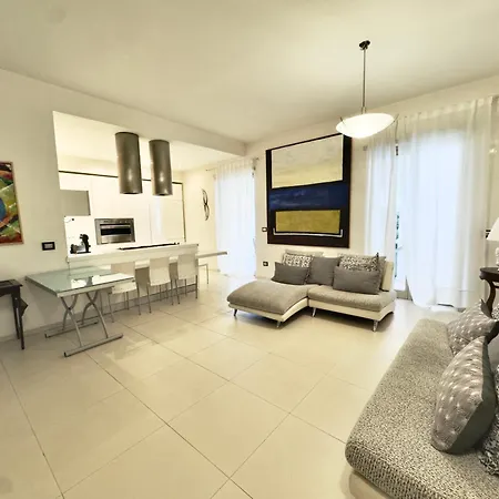 Centro E Mare - 2 Camere, Terrazza E Jacuzzi Apartment Pescara