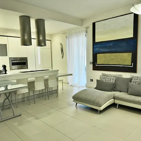 Centro E Mare - 2 Camere, Terrazza E Jacuzzi Pescara