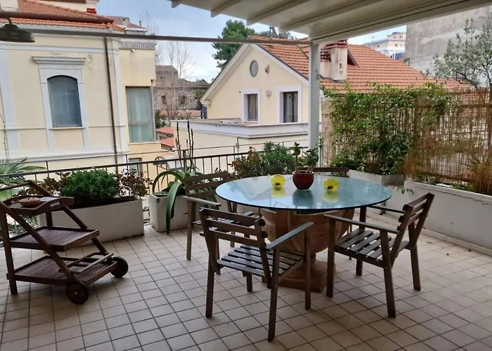 Centro E Mare - 2 Camere, Terrazza E Jacuzzi *