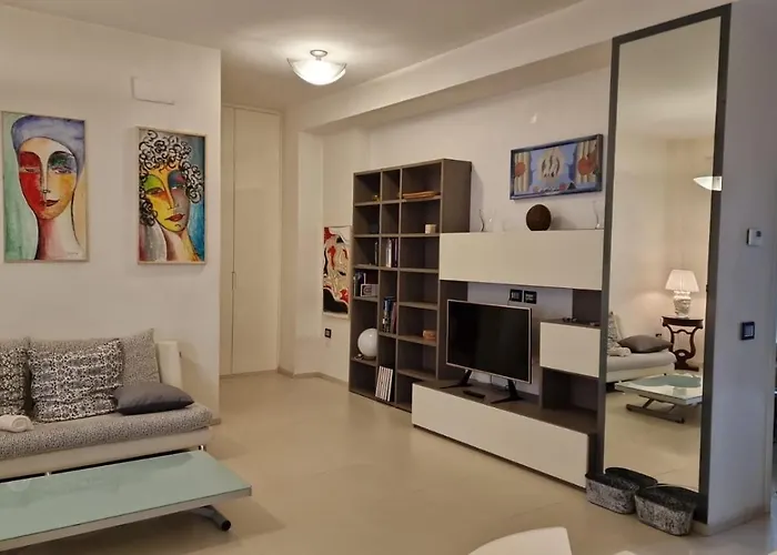 Centro E Mare - 2 Camere, Terrazza E Jacuzzi *